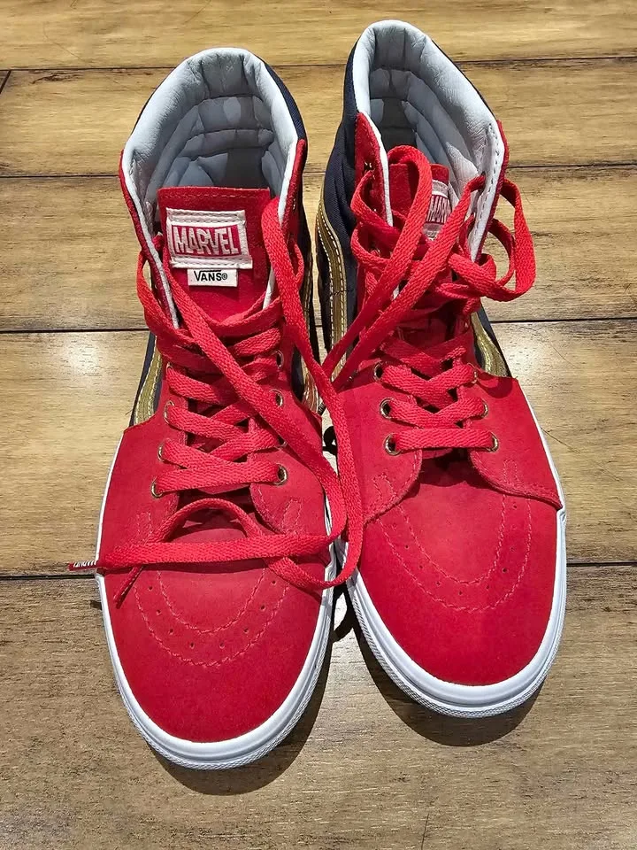 Marvel Vans shoes thumbnail