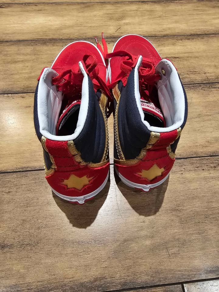 Marvel Vans shoes - photo 2
