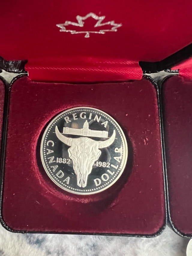 6 silver dollars - photo 3