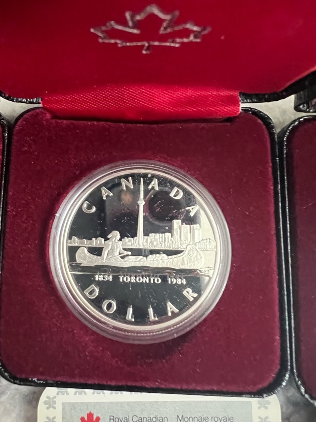 6 silver dollars - photo 4