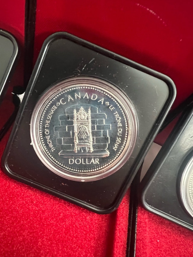 8 Canadian Silver Dollars - photo 4