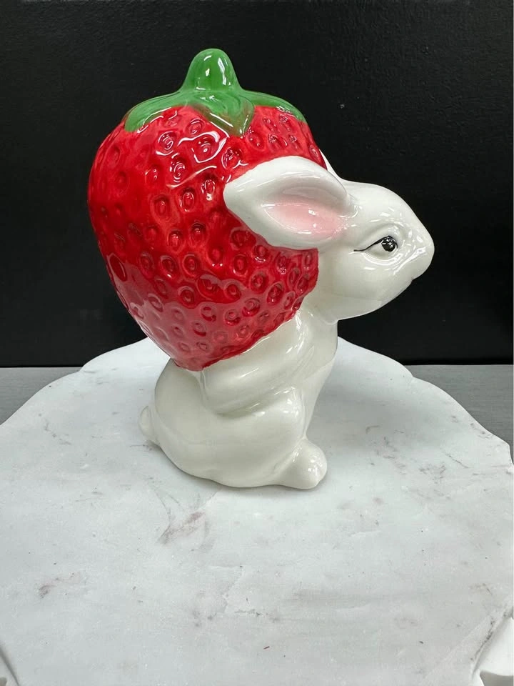 Ceramic Bunny with Strawberry Decor - photo 4