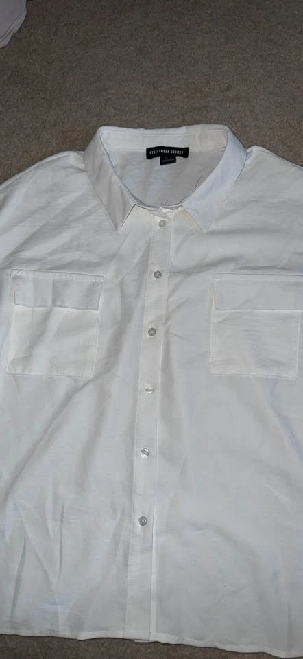 White Button Down Shirt – Women’s Large – Streetwear Society - photo 2