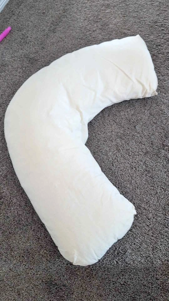 Baby feeding pillow