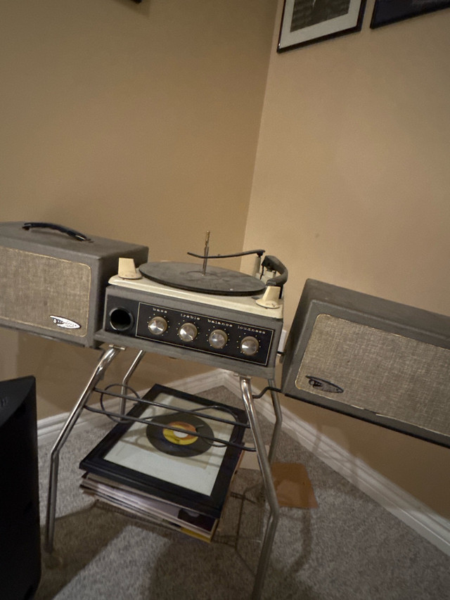 Vintage Electrohome Record Player