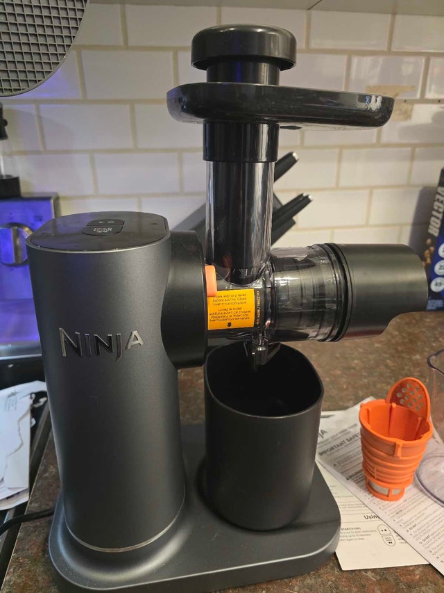 Ninja NeverClog Cold Press Juicer - photo 2
