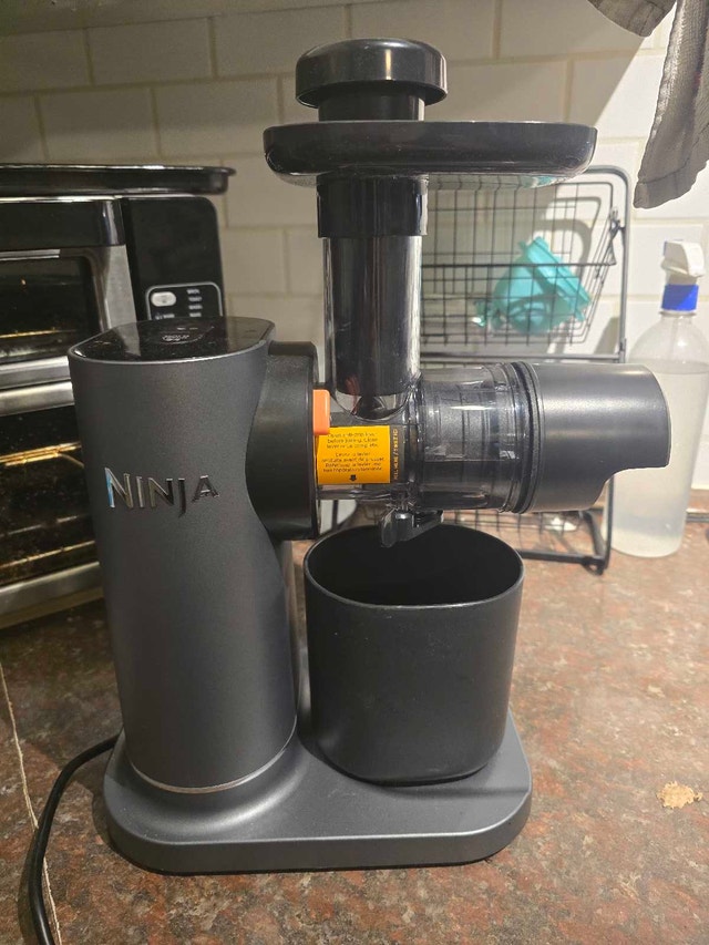 Ninja NeverClog Cold Press Juicer - photo 3