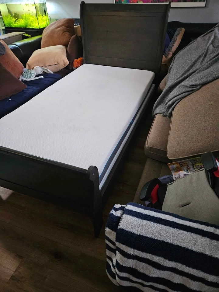 Dark Wood Twin Sleigh Bed Frame with Mattress - photo 3