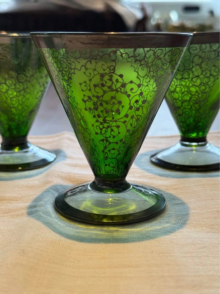 Vintage 1930s Green Cocktail Glasses w/ Silver Filigree S/4 - photo 2