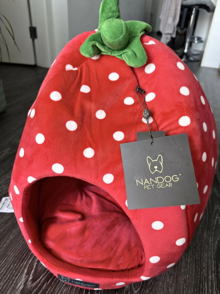 🍓Strawberry Pet Bed for Cats & Small Dogs – Plush Microfiber Coz