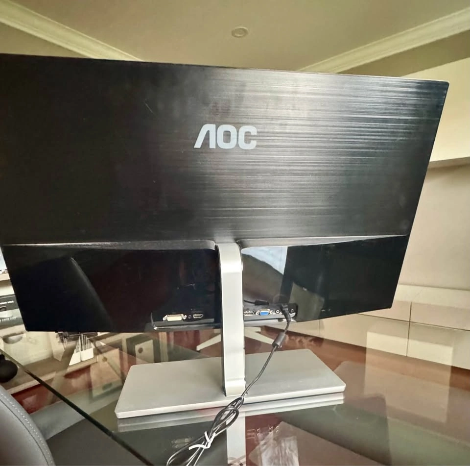 AOC 28" 4K UHD Monitor (U2879VF) - photo 2