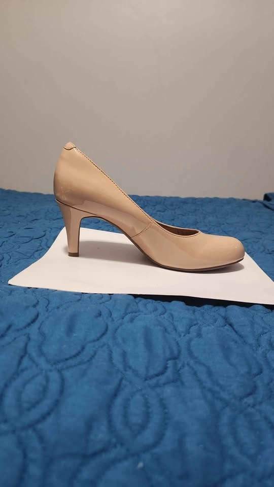 Clarks Beige Dress Shoes
