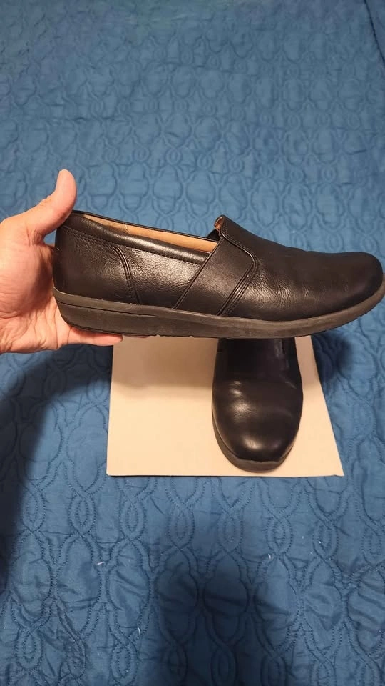 Vionic Gianna Leather Slip On