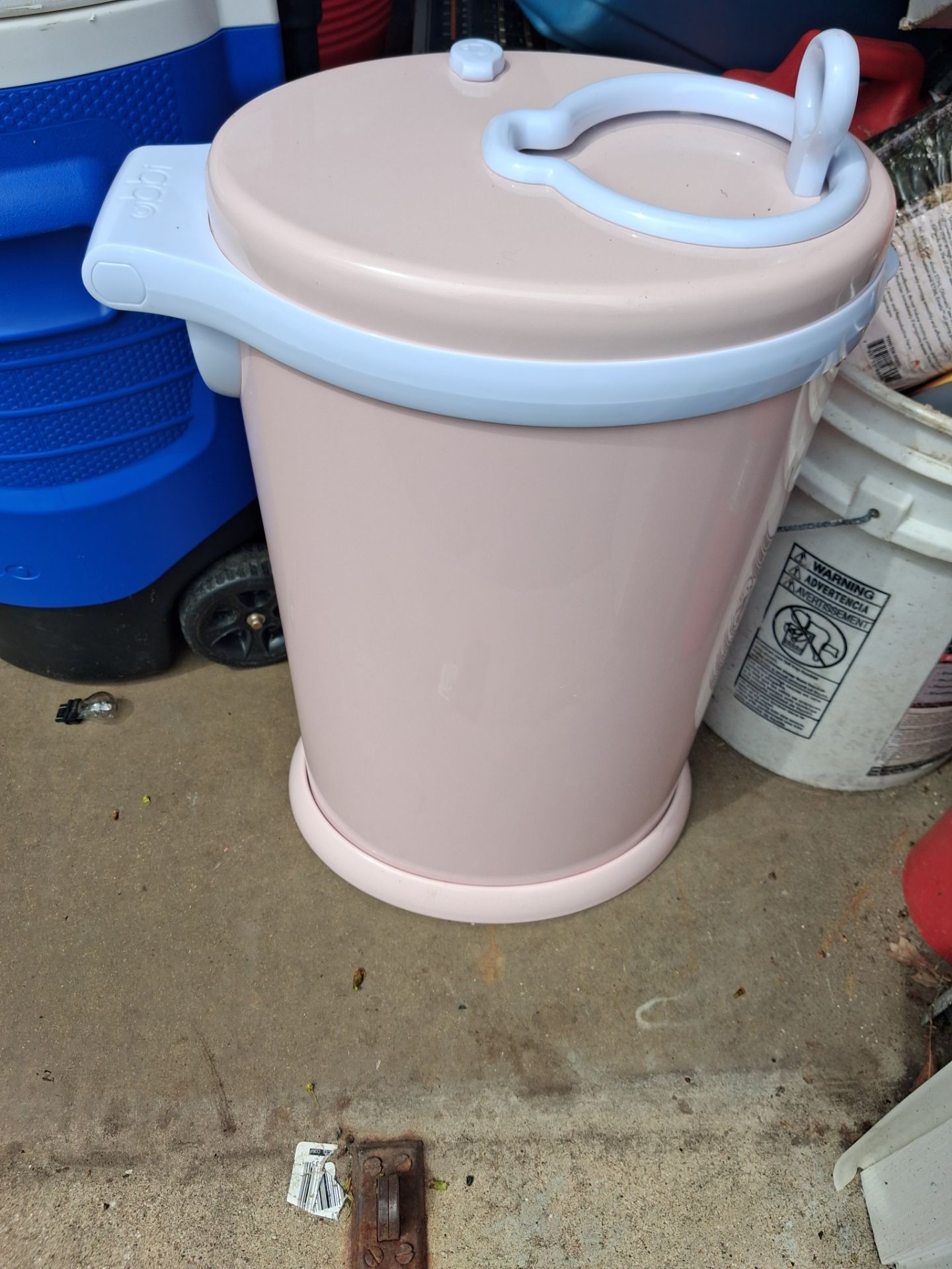 Baby diaper trash can