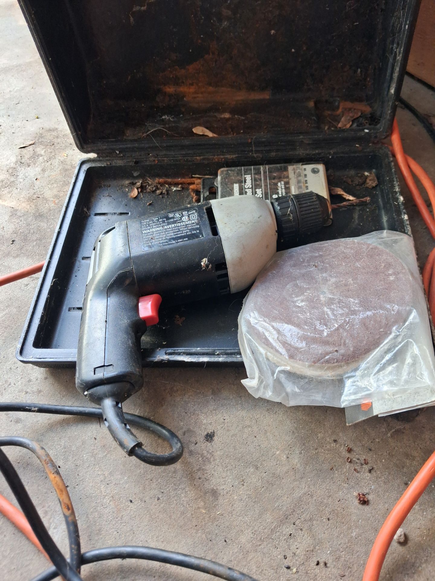 Taladro electrico (electric drill)