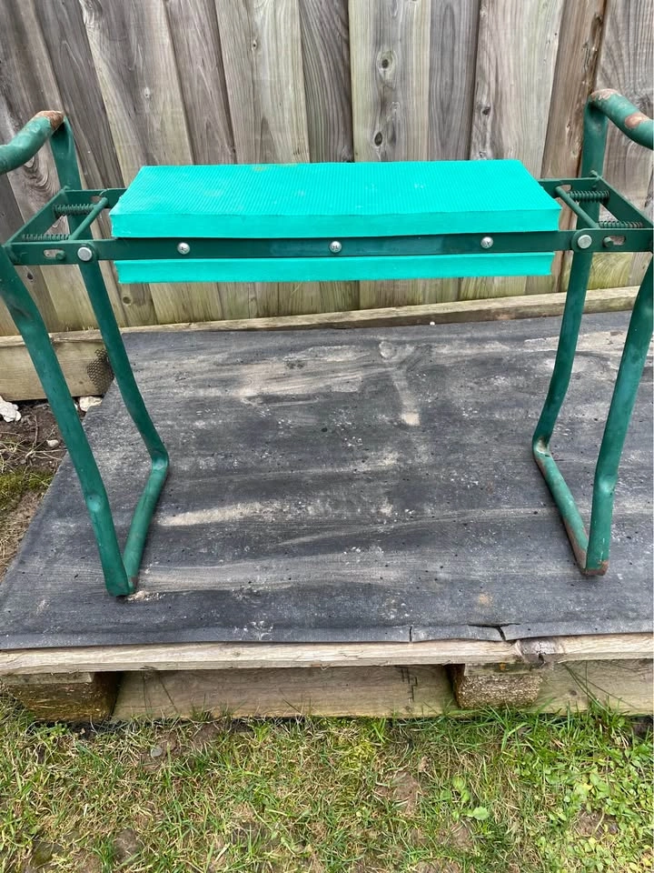 Garden stool/bench $20 - photo 3