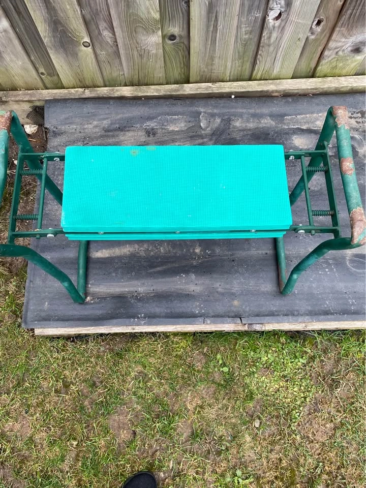 Garden stool/bench $20 - photo 4