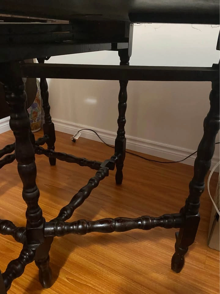 Dining table $40. solid wood - photo 4
