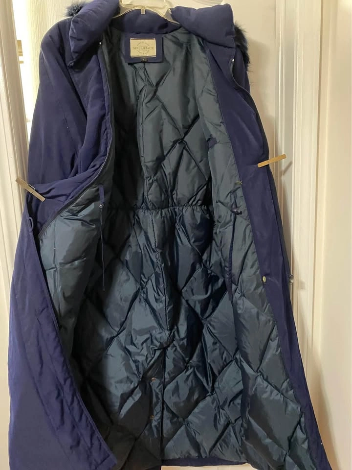 WOMENS WINTER COAT LARGE GREAT FOR CANADIAN WINTERS - photo 2