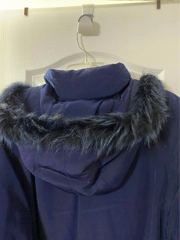 WOMENS WINTER COAT LARGE GREAT FOR CANADIAN WINTERS - photo 4