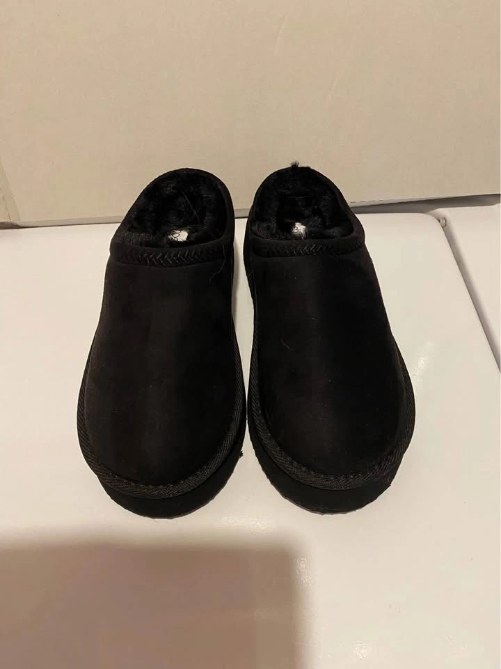 Ladies Black Size 7 Faux Suede Slippers - photo 4