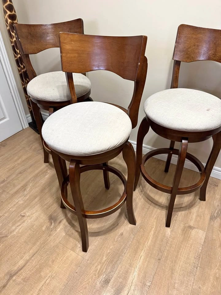 3 Swivel Bar Stools