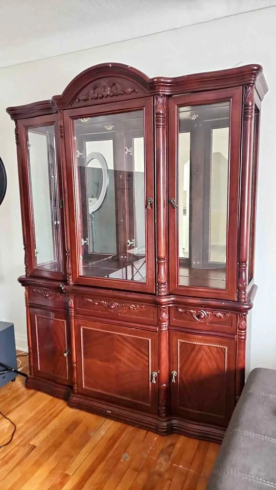 Buffet cabinet