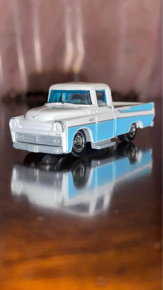 Matchbox 1957 Dodge Sweptside Truck Toy - White & Blue - photo 4