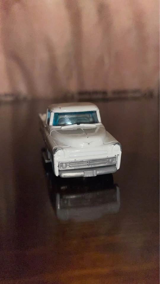 Matchbox 1957 Dodge Sweptside Truck Toy - White & Blue - photo 5