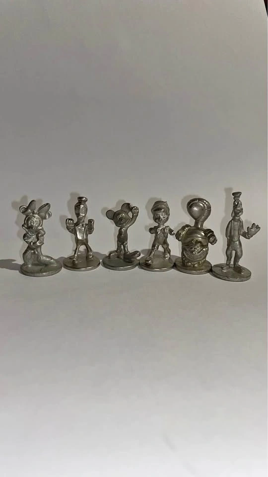 Disney 6 Metal Figurines 1st Edition Scene It DVD