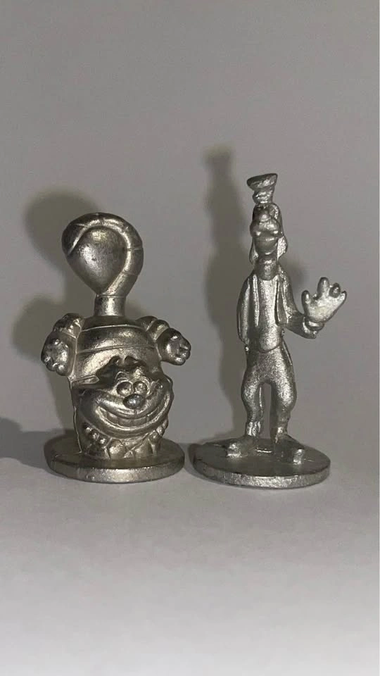 Disney 6 Metal Figurines 1st Edition Scene It DVD - photo 4