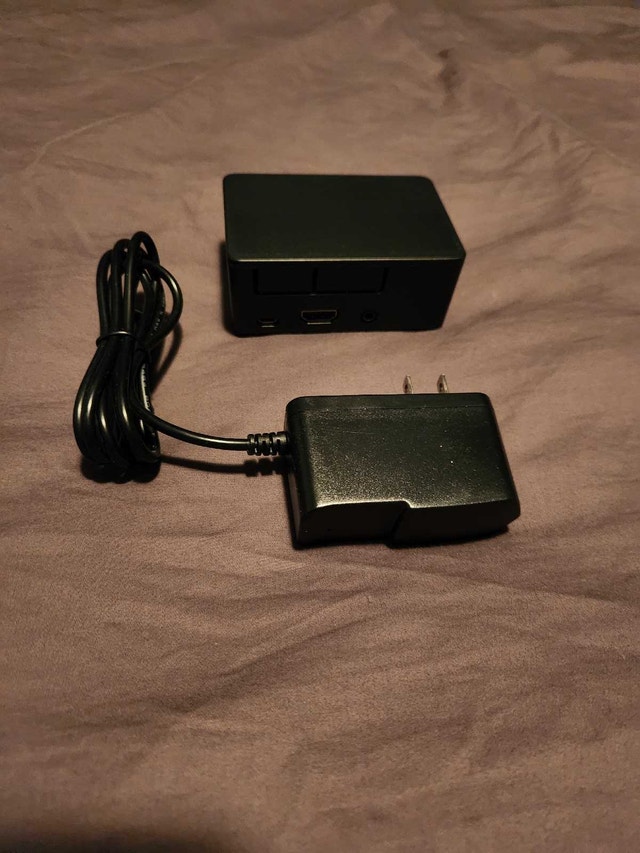 Raspberry Pi 3 Model B 1GB sc0022 + Charger