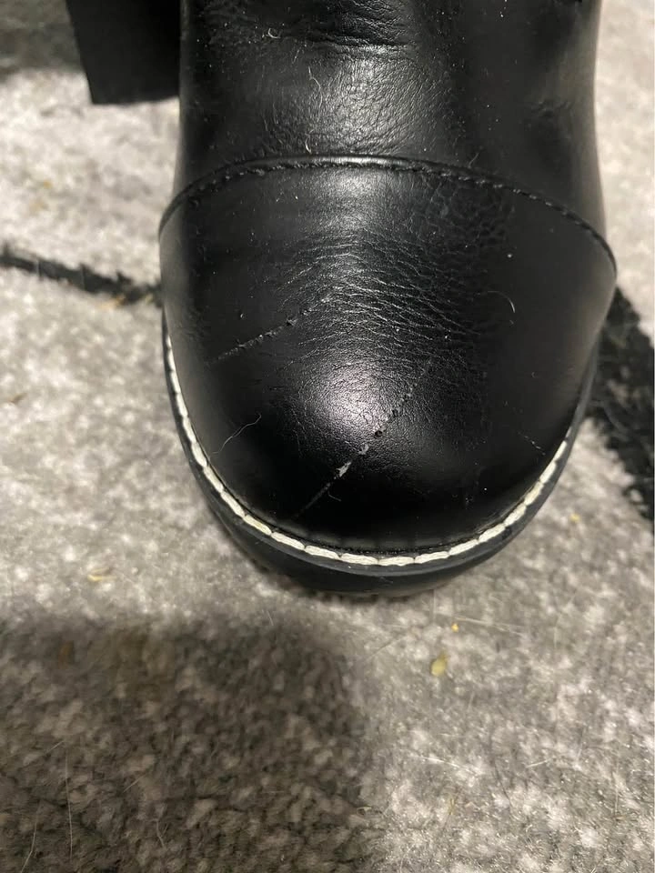 Macys Winter Heels - Size 9 - photo 2