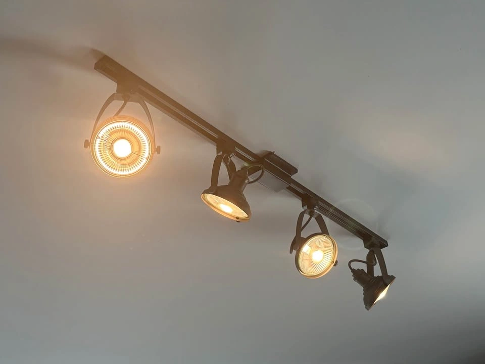 Black 4-Light Track Lighting - photo 2