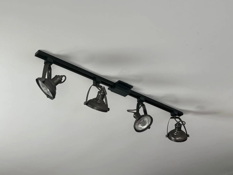 Black 4-Light Track Lighting - photo 4