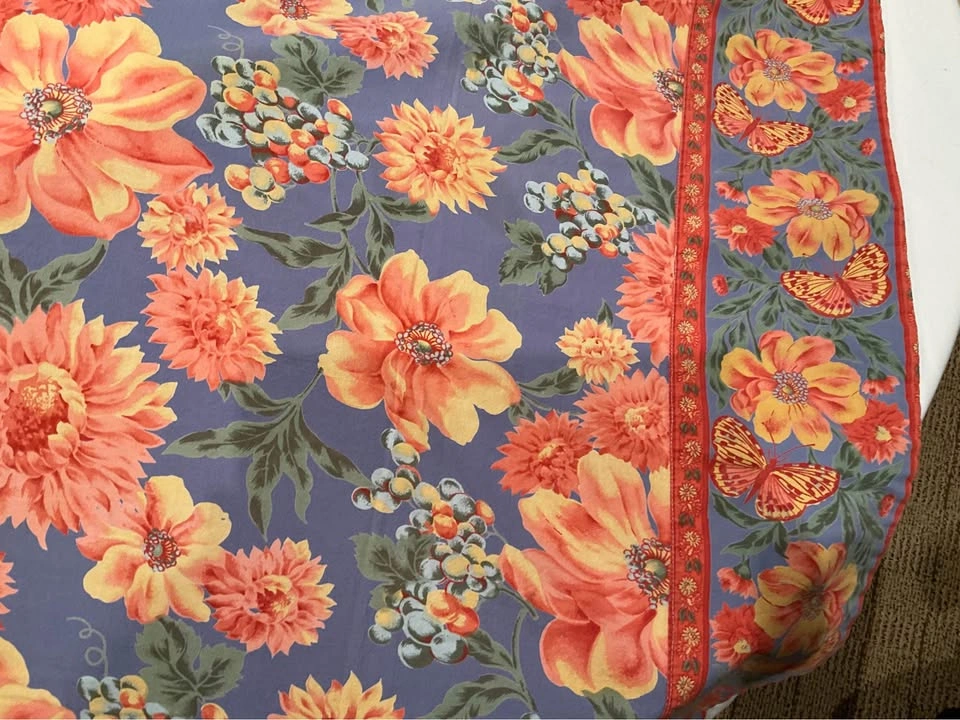 April Cornell Tablecloth & 8 Napkins - photo 2
