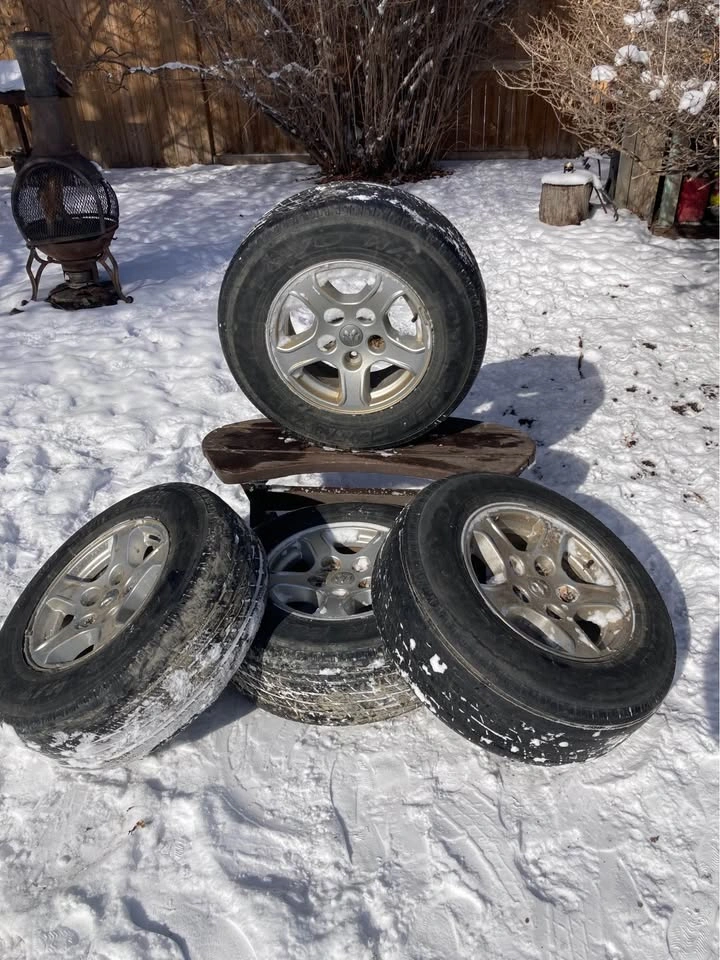 Dodge Dakota Tires P245/70R16 - photo 3