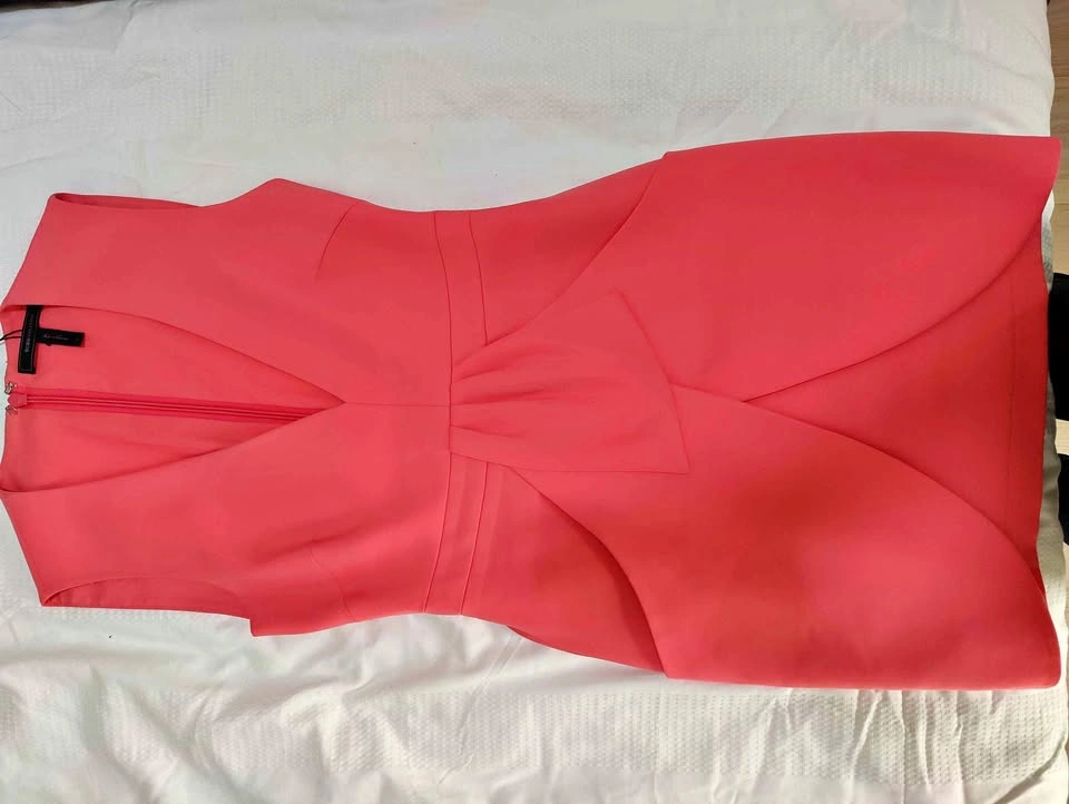 BCBGMaxazria Size 0 Dress with Pockets