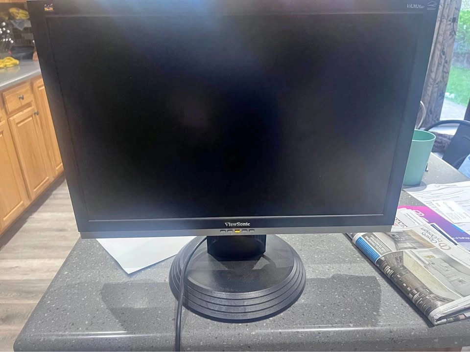 Computer monitor 20”