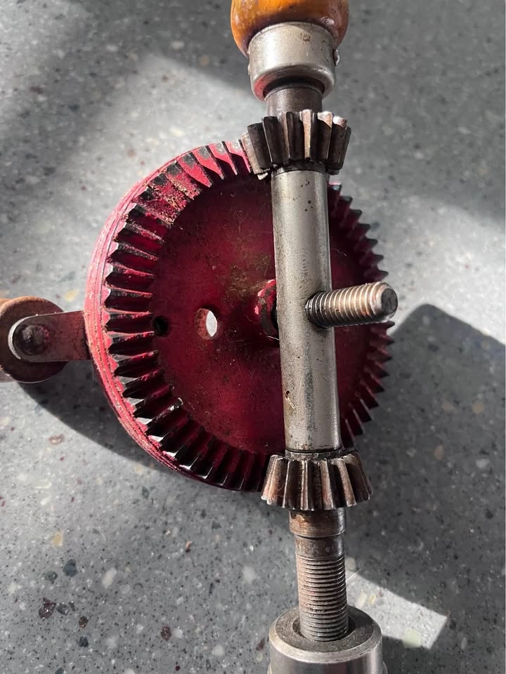 Antique hand drill - photo 3