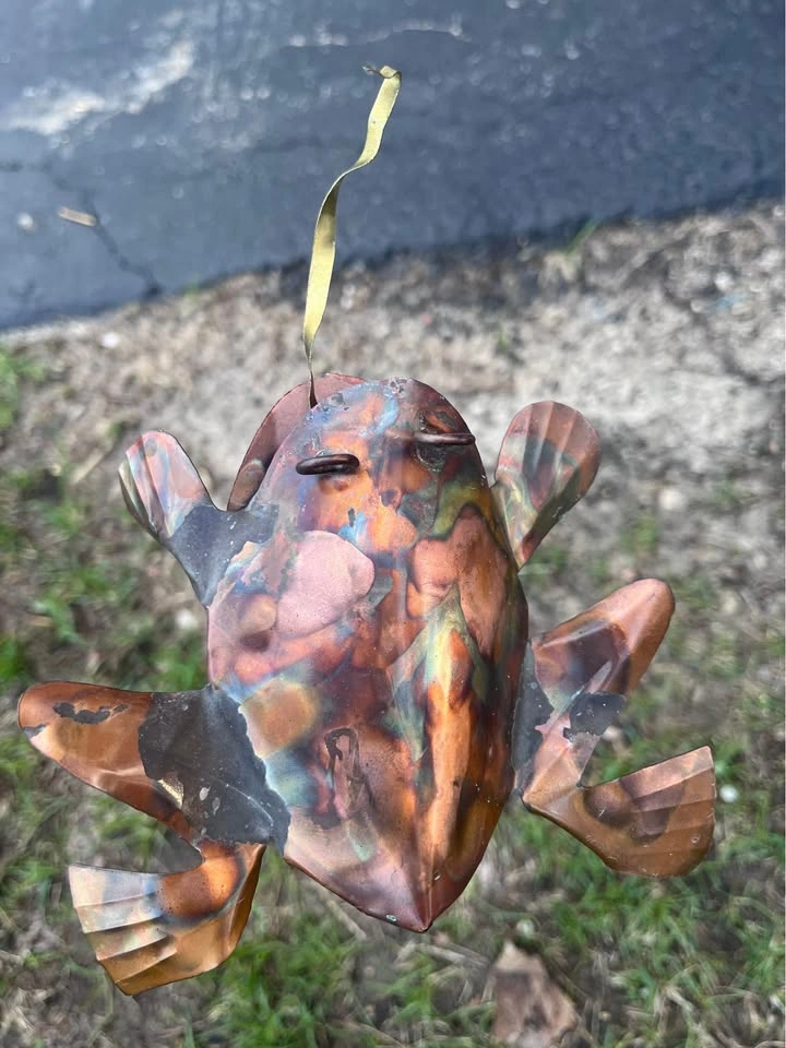 Rustic garden frog - photo 3