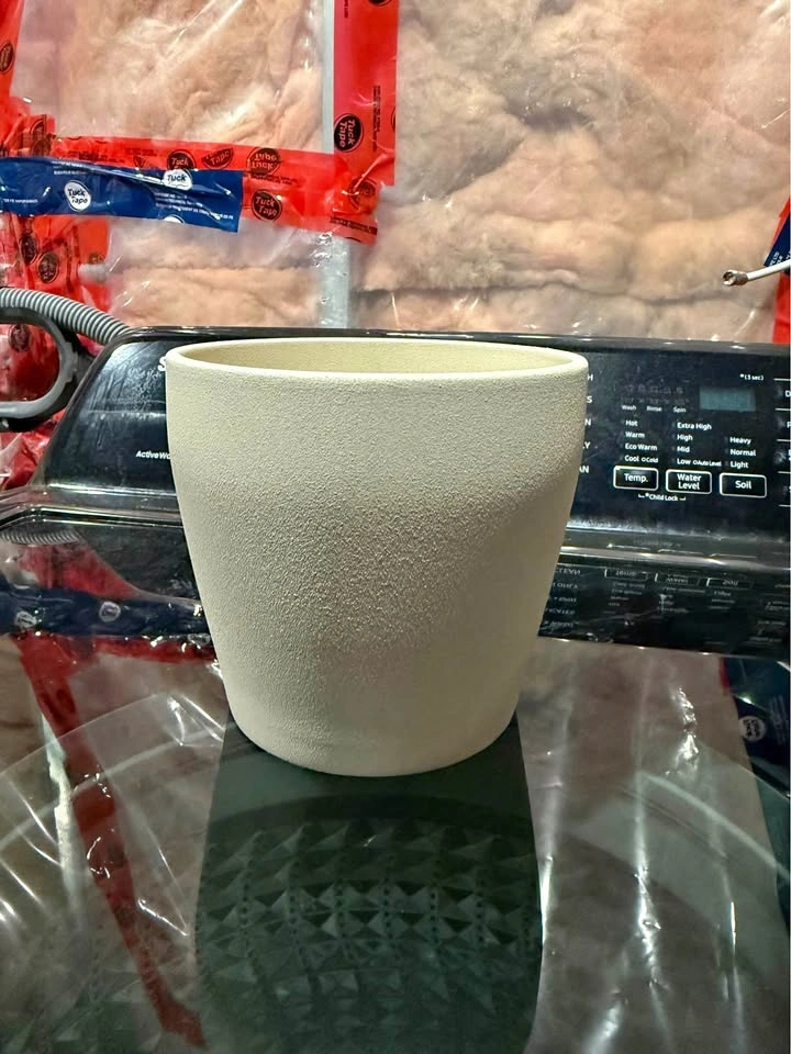 Plant pot light beige