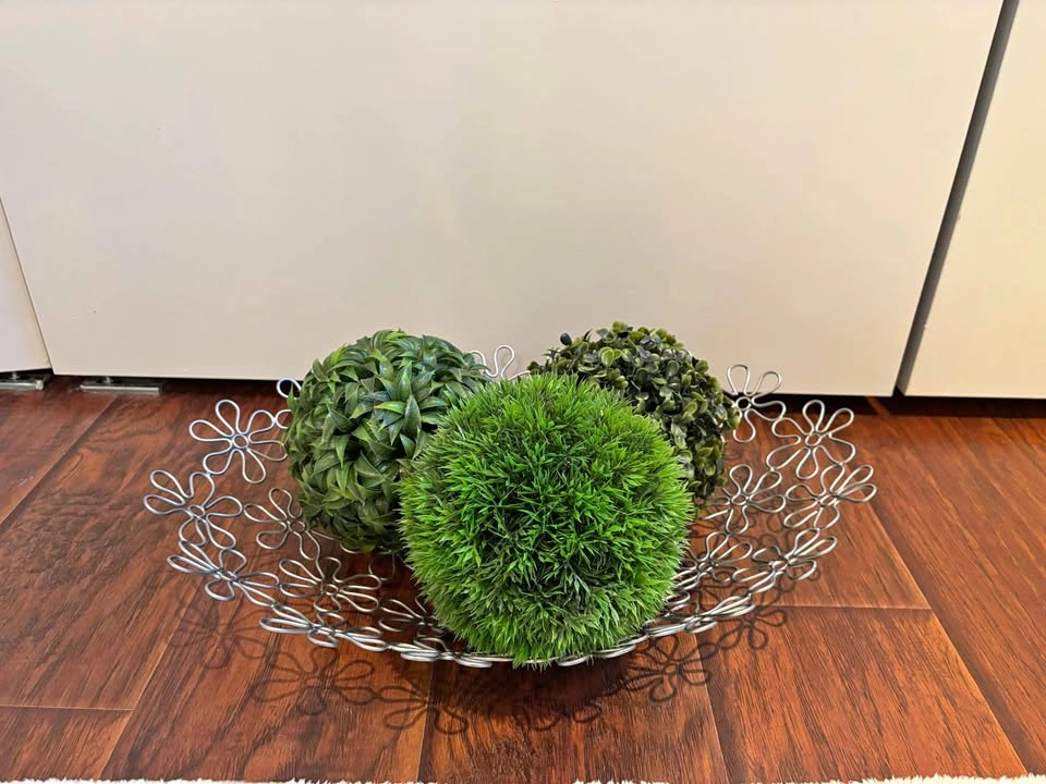 Artificial greenery