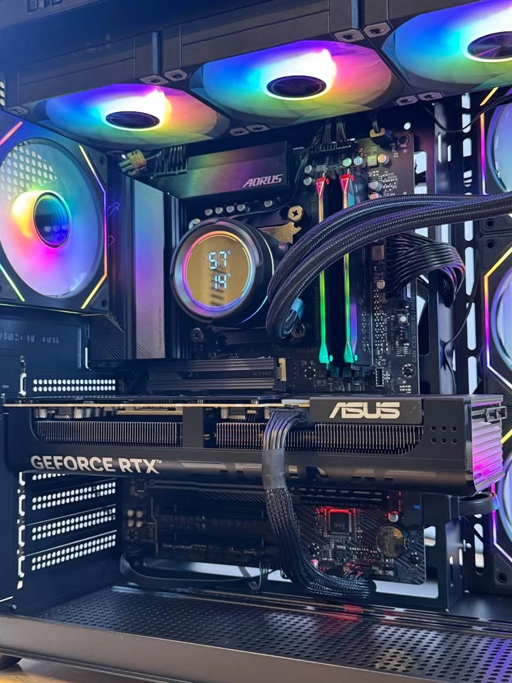 Ryzen 7 9800x3D | RTX 5070 Ti | 32GB RAM | 1TB SSD Gaming PC - photo 3