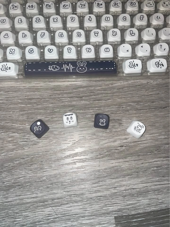 Bunny Themed Keyboard Key Caps - photo 2