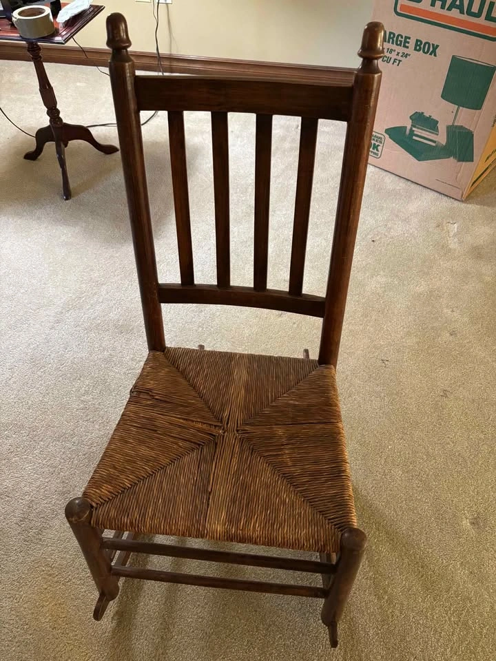 Small Old Oak Rocking Chair - photo 3