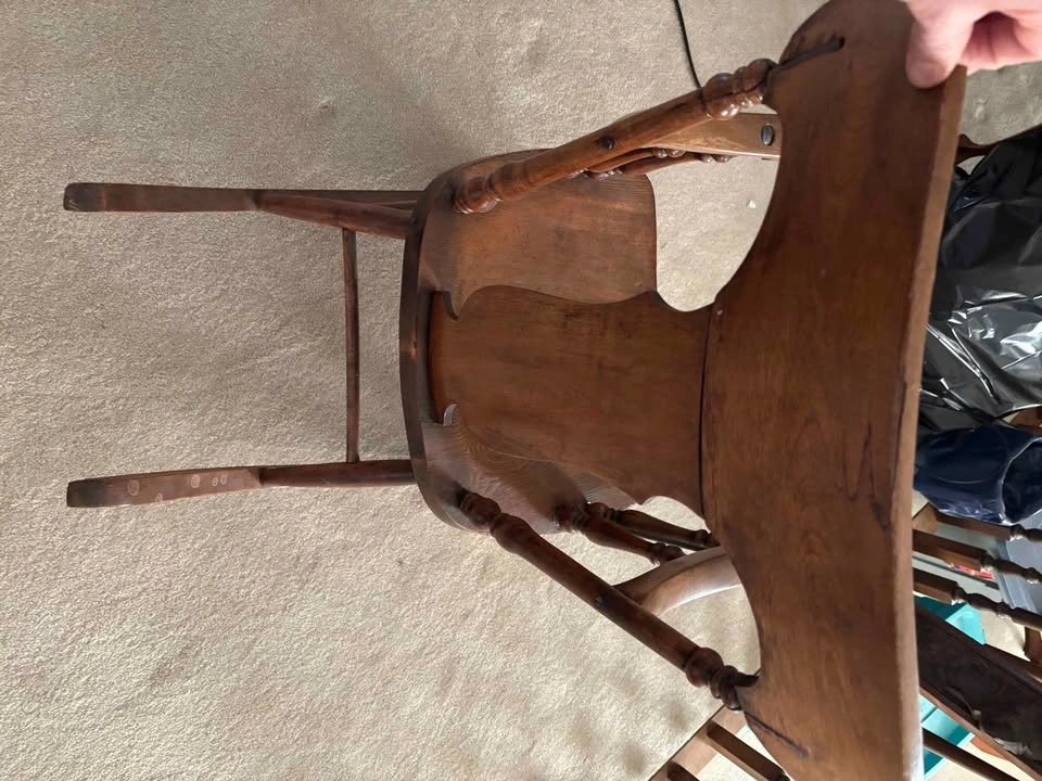 Full size, old, rocking chair, solid oak, good shape. - photo 4