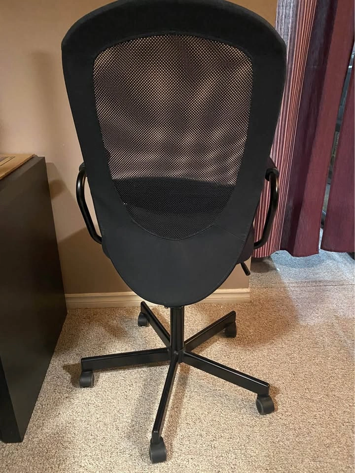 Black office chair - photo 2