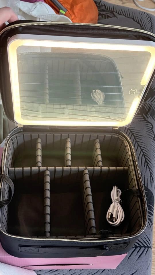 LED Makeup Bag with Rechargeable Mirror - photo 3