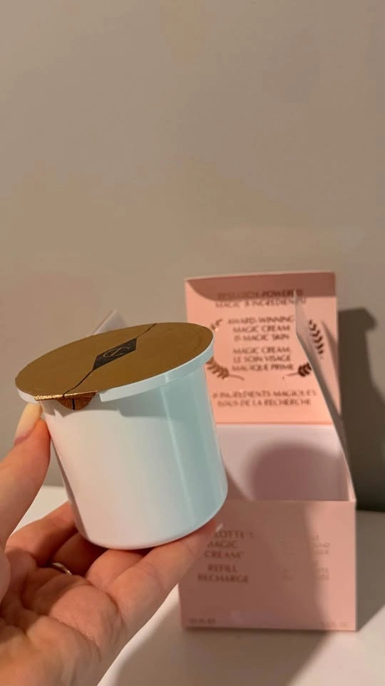 Charlotte Tilbury Magic Cream Refill Jumbo 150ml - Brand New - photo 3